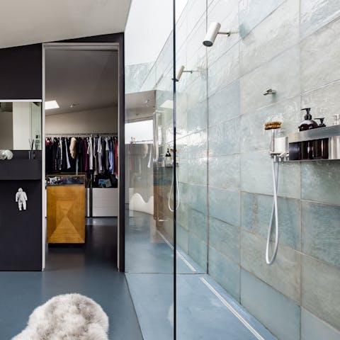 Pamper yourself in the main en-suite with its skylit shower and a walk-in wardrobe