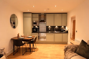 The Jewel of London image 9