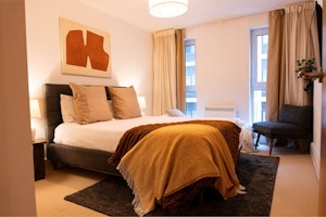 The Jewel of London image 5