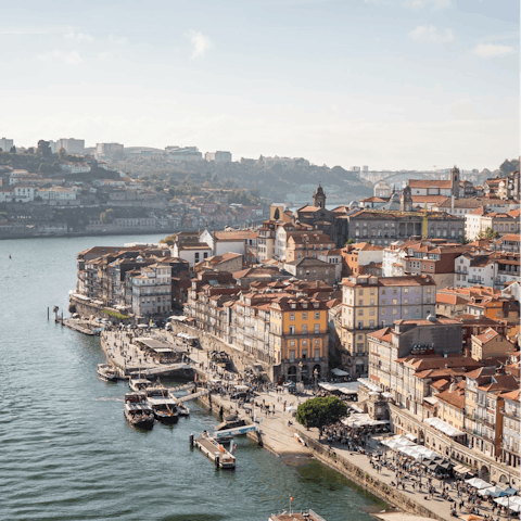 Explore the vibrant city of Porto from your location in the Bolhão neighbourhood