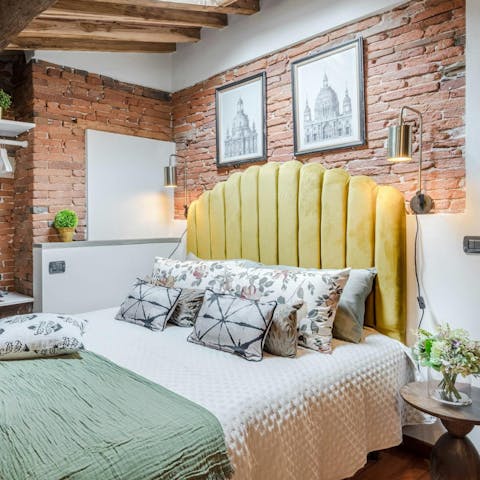Get some rest in the comfy bedroom after a busy day in Tuscany