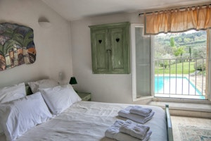 Vineyards & Villages image 12