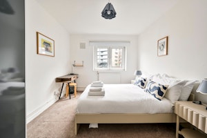 Islington Air image 14