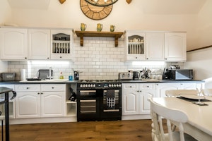 Coastal Tale image 9