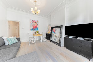 Regal Delight image 10