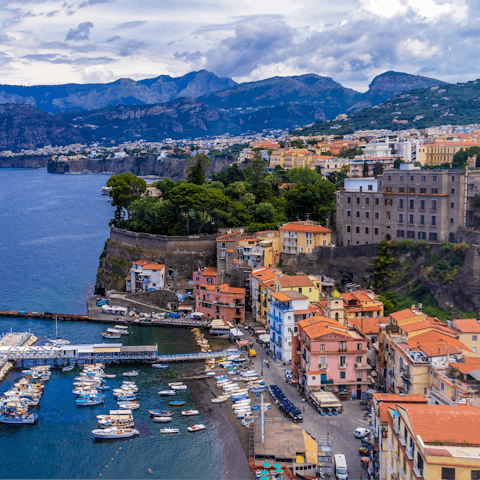 Enjoy an alfresco lunch in the centre of Sorrento – it's just a few minutes away