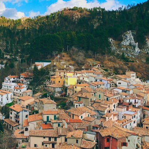 Discover the ancient villages of the Lazio region, with the beautiful village of Calcata a five-minute drive 