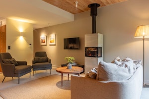 Snowy Luxury image 12
