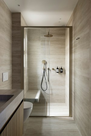 In Chic Paris image 7
