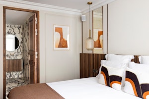 In Chic Paris image 5
