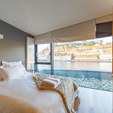 Wake up to the Duoro views every morning in a bedroom flooded with light