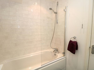 The Cotswold Charm image 10