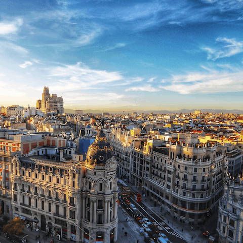 Explore the entire city with ease – you're just four minutes from the Nuñez De Balboa metro