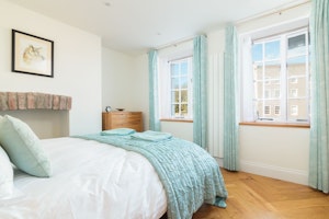 Harbour House image 10