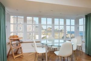 Harbour House image 8