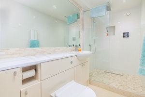 Harbour House image 7