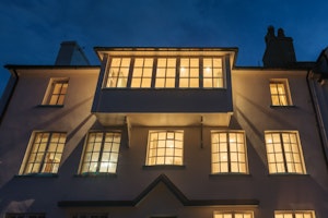 Harbour House image 6