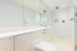 Harbour House image 2
