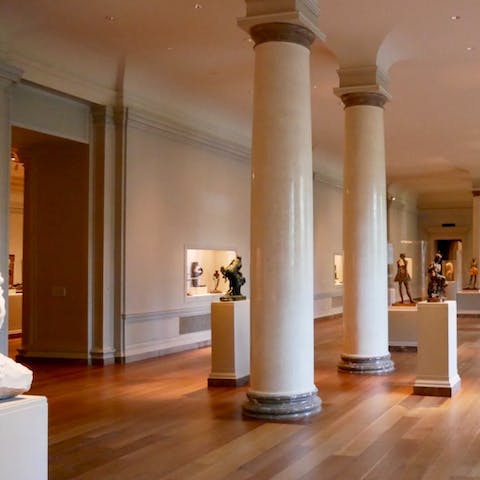 Visit several nearby museums and galleries, including the Seville Museum of Fine Arts