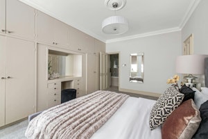 Notes of Notting Hill image 7