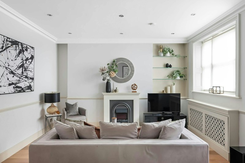 Notes of Notting Hill main image