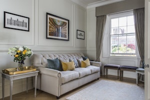 A Knightsbridge Delight image 9