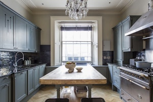 A Knightsbridge Delight image 8