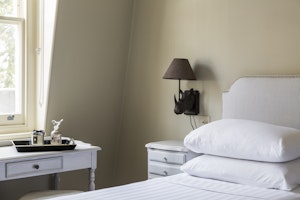 A Knightsbridge Delight image 2