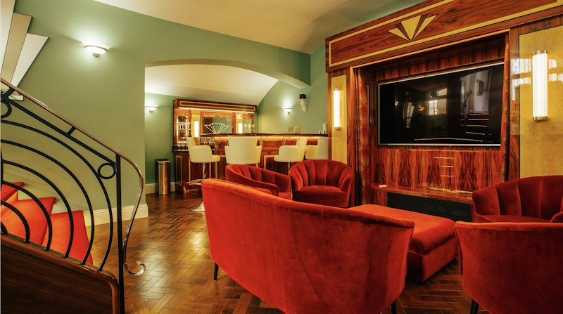 Art Deco Delight main image