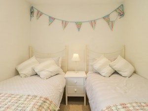 Shillingstone Cottage image 14