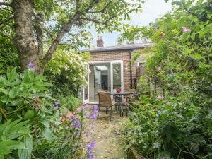 Shillingstone Cottage image 3