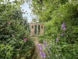 Shillingstone Cottage image 2