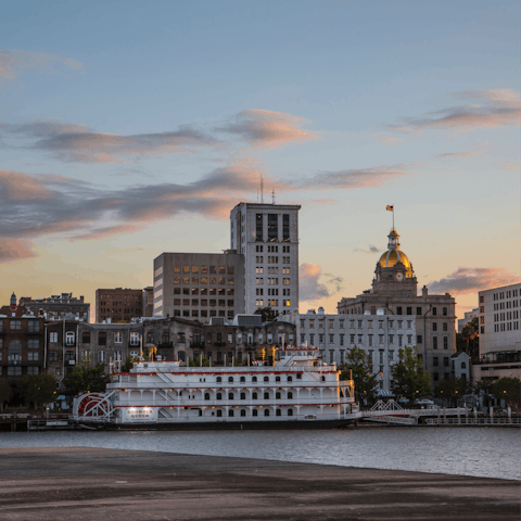 Sightsee around Savannah, the stunning historic heart of Georgia
