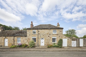 Cow Graze Cottage image 1