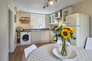Cow Graze Cottage image 3