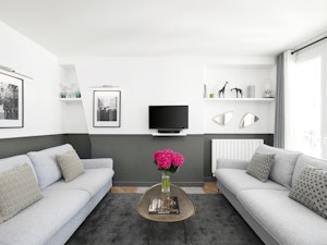Le Gris Charmant image 12