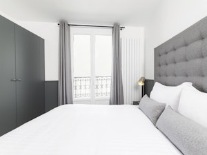 Le Gris Charmant image 4