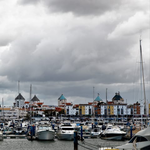 Walk to the Faro marina in minutes and grab a drink nearby