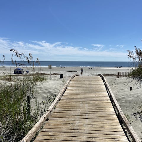 Stay on Hilton Head Island – just a few minutes from the beach on foot