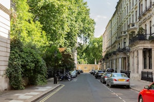 Albert's Abode image 12