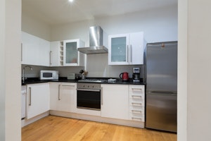 Albert's Abode image 9