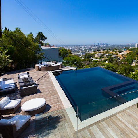 Swim in the refreshing infinity pool with unrivalled views of Downtown Los Angeles