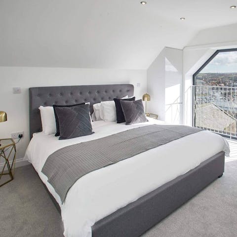 Watch the sun rise over Whitby from the comfort of your premium-quality bed