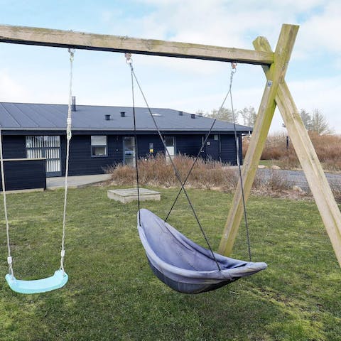 Make the kids happy with an outdoor play area 