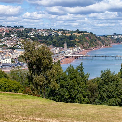 Stay just a stone's throw away from Shaldon's village centre