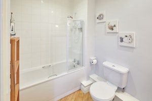 Harbourside Hideaway image 9