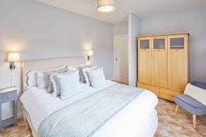 Harbourside Hideaway image 3