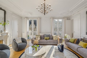 Luxe In Light image 1