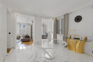 Luxe In Light image 7