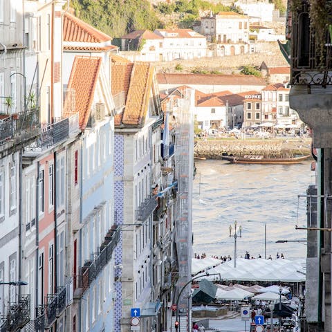 Explore the iconic streets of Ribeira – a seven-minute walk